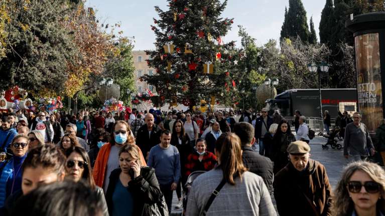Κατάργηση μετρητών, ηλεκτρονικά τιμολόγια, airbnb, αλλαγές στους ελ. επαγγελματίες - Στη διαβούλευση το φορο-νομοσχέδιο