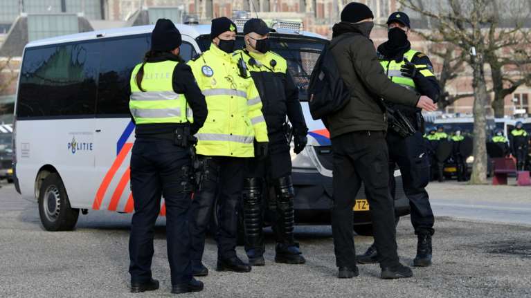 Εκρηξη βόμβας σε κέντρο εμβολιασμού στην Ολλανδία