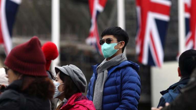 Συναγερμός για το μεταλλαγμένο στέλεχος κορονοϊού: Έχει υψηλότερη τάση να μολύνει παιδιά