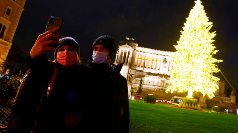 Χριστούγεννα με lockdown σε όλη την Ευρώπη- Τα μέτρα που ισχύουν σε Ιταλία, Γερμανία, Μεγάλη Βρετανία και Γαλλία