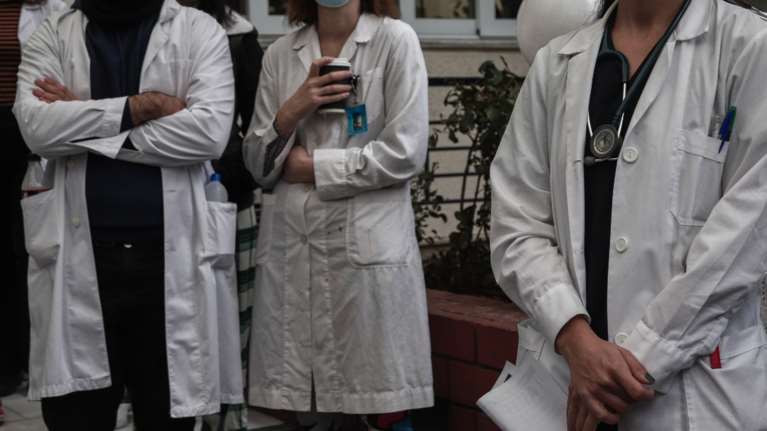 ΣτΕ: Αντισυνταγματικό το νέο ειδικό μισθολόγιο των ιατρών του ΕΣΥ