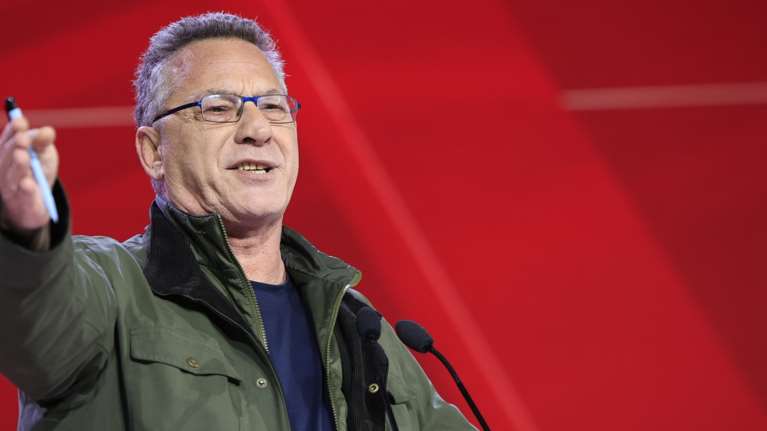 Η γκάφα Αρβανίτη που έκανε ανω κάτω τον ΣΥΡΙΖΑ και έφερε χαμόγελα στη ΝΔ - Το παρασκήνιο του ψηφίσματος της Ευρωβουλής