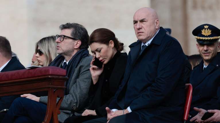 Ιταλία: Τεχνητή Νοημοσύνη στην υπηρεσία απατεώνων - Έστησαν παγίδες στον Αρμάνι και τον ιδιοκτήτη της Ίντερ παριστάνοντας υπουργό