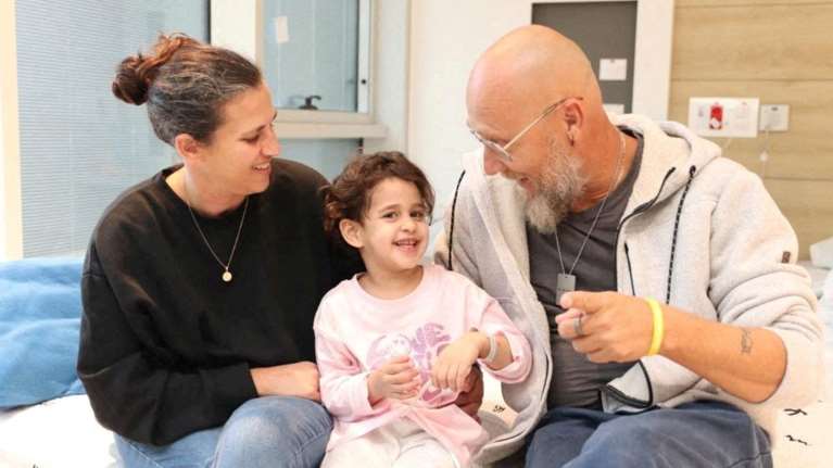 Η φρίκη της 7ης Οκτωβρίου: Η 4χρονη Αμπιγκέιλ είδε τη Χαμάς να δολοφονεί τους γονείς της μπροστά στα μάτια της