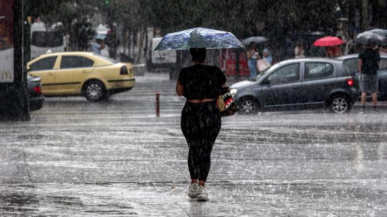 Αλλάζει το σκηνικό του καιρού: Ερχεται φθινόπωρο - Βουτιά θερμοκρασίας με βροχές και καταιγίδες όλη την εβδομάδα
