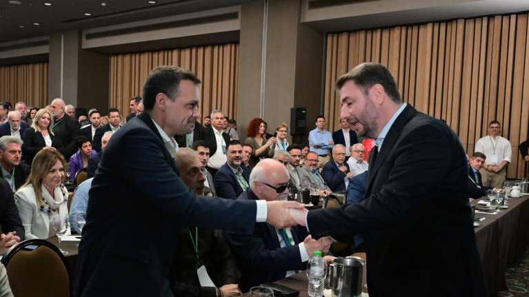 Η ενόχληση Ανδρουλάκη με την διαφοροποίηση Δούκα στο μεταναστευτικό: &quot;Θα τα πούμε στα όργανα του ΠΑΣΟΚ&quot; [βίντεο]