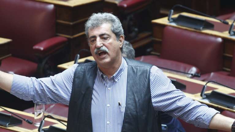 Ο Πολάκης συνεχίζει τον βρώμικο πόλεμο στη Λινού - &quot;Νίπτει τα χείρας της&quot; η Κουμουνδούρου