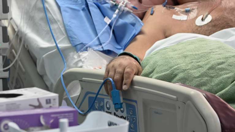 Κορονοϊός: Μια &quot;ανάσα&quot; από τους 80 οι νέοι θάνατοι - 624 διασωληνωμένοι και 4.036 κρούσματα