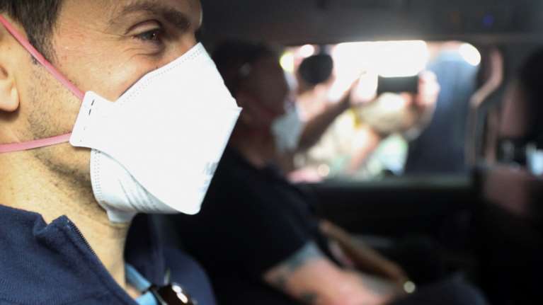 Η ώρα της μεγάλης κρίσης για τον Τζόκοβιτς - Σε λίγο η απόφαση του δικαστηρίου