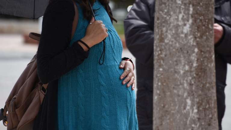 ΕΟΦ: Ανακαλούνται τρία προϊόντα επικίνδυνα για τα έμβρυα σε εγκύους