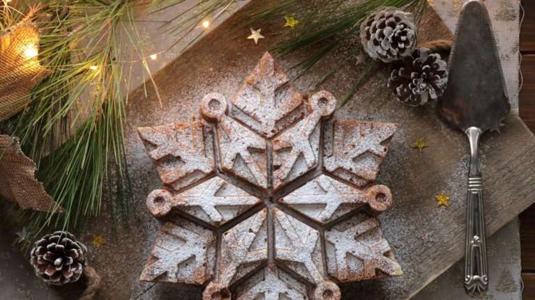 Βασιλόπιτα: 2 διαφορετικές συνταγές που πρέπει να δοκιμάσεις - Αμυγδάλου ή με αρώματα Ανατολής