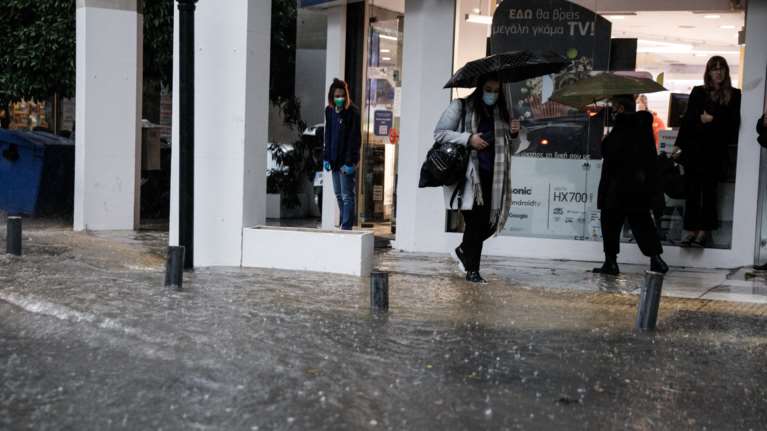 Έκτακτο δελτίο της ΕΜΥ: Χαλάει ο καιρός από το βράδυ - Έρχονται ισχυρές καταιγίδες και θυελλώδεις άνεμοι