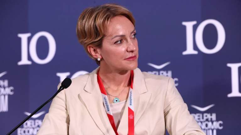 Πυρά Σδούκου κατά ΠΑΣΟΚ μετά τις δηλώσεις Τσουκαλά για τη Γιορτή της Μητέρας - &quot;Αρνητής της προόδου&quot;