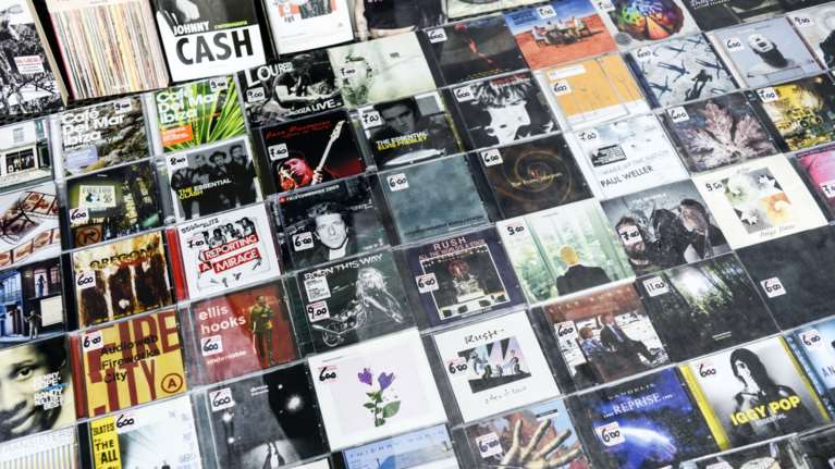 Σαράντα χρόνια από το πρώτο CD - Η ιστορία του μέσου που έφερε την επανάσταση στη μουσική βιομηχανία