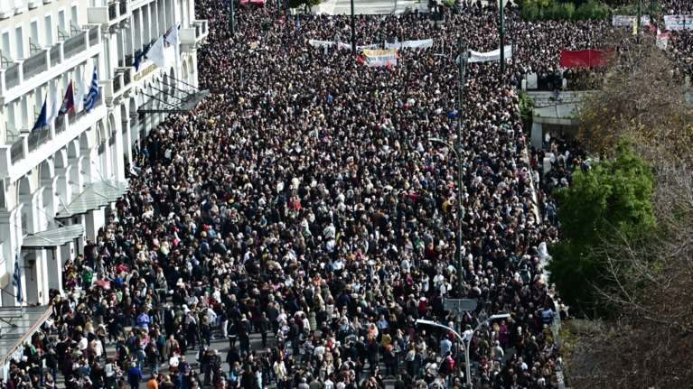 Πάγωσε η κυβέρνηση από τα ογκώδη συλλαλητήρια για τα Τέμπη - Ανοίγει παράθυρο για προανακριτική