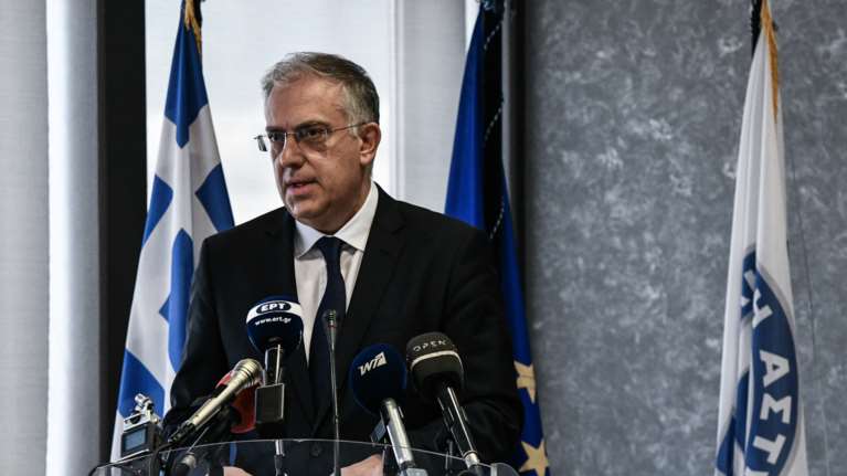 Ξηλώνει την ηγεσία της Άμεσης Δράσης ο Θεοδωρικάκος μετά το Πέραμα - Κάμερες σε στολές και οχήματα - Δέσμη 5 μέτρων