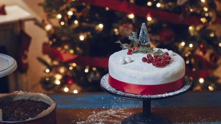 Συνταγή για πανεύκολη βασιλόπιτα χωρίς μίξερ - Τέλεια, μοιάζει με ζαχαροπλαστείου