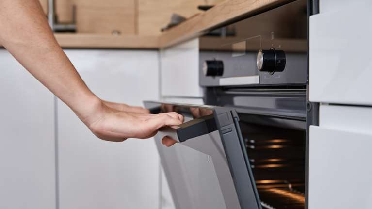 Αυτές είναι οι 10 πιο ενεργοβόρες συσκευές στο σπίτι - Σύσταση να περιοριστεί η χρήση τους 18:00 ως 21:00