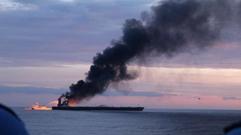 Πυρκαγιά σε δεξαμενόπλοιο ανοιχτά της Σρι Λάνκα - Ενας νεκρός, 5 Ελληνες στο πλήρωμα [εικόνες]