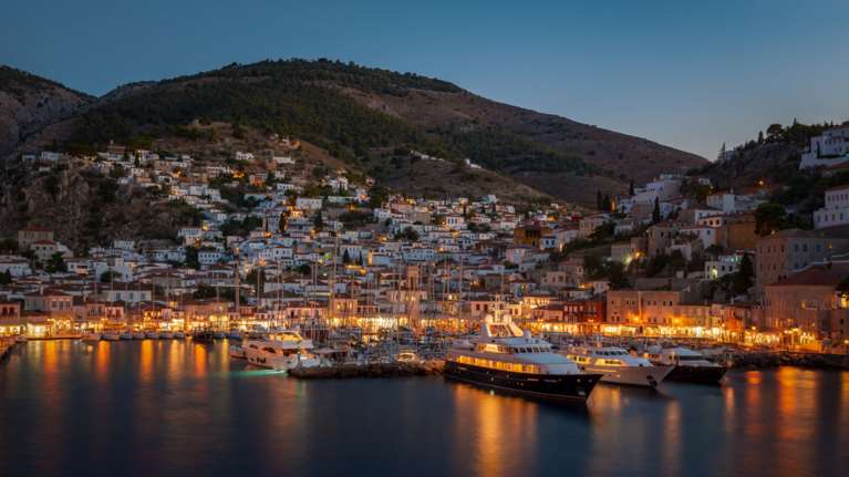 Αυτοί είναι οι πιο δημοφιλείς προορισμοί κοντά στην Αθήνα - Διακοπές με εύκολη πρόσβαση