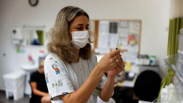 Ισραήλ - Τα εμβόλια λειτουργούν: Πάνω από 1.900 κρούσματα αλλά κανένας θάνατος μέσα σε 24 ώρες