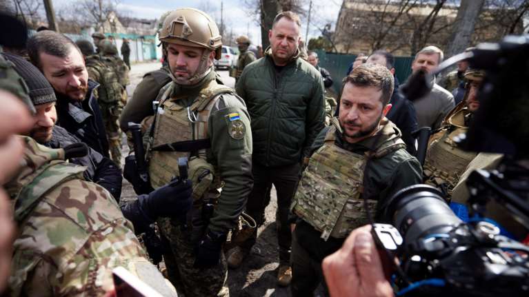 Ουκρανία: Πρόσκληση Ζελένσκι στον Όλαφ Σολτς να επισκεφθεί το Κίεβο στις 9 Μαΐου