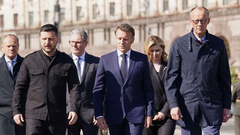 Μακρόν, Στάρμερ, Τουσκ, Μερτς στο Κίεβο - Ζητούν εκεχειρία 30 ημερών και απειλούν τη Ρωσία με νέες κυρώσεις