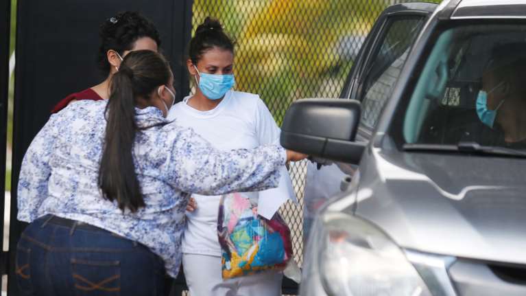 Ελεύθερη η Σάρα Ροχέλ: Είχε καταδικαστεί σε 30 χρόνια κάθειρξη στο Ελ Σαλβαδόρ επειδή έκανε... έκτρωση