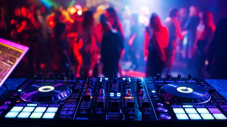 Βόλος: Άγριο ξύλο σε νυχτερινό κέντρο για τα μάτια μιας γυναίκας το βράδυ της παραμονής Χριστουγέννων