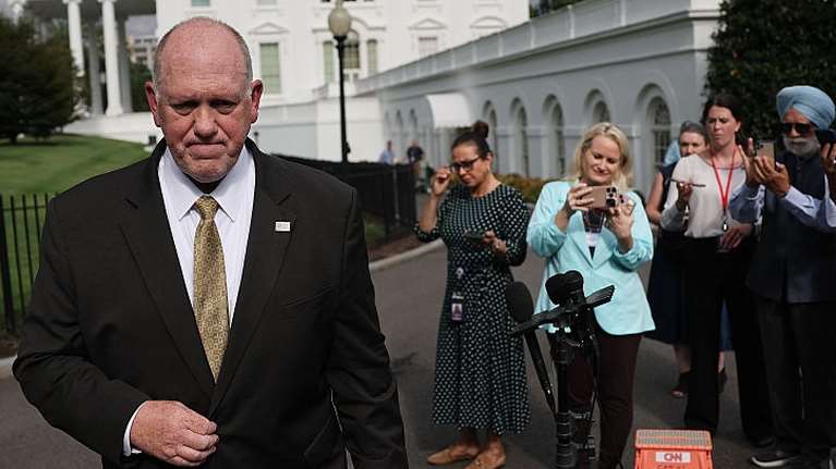 Χάος στη Μινεάπολη: Γιατί ο Τραμπ στέλνει τον "τσάρο των συνόρων" για να καθαρίσει την κατάσταση