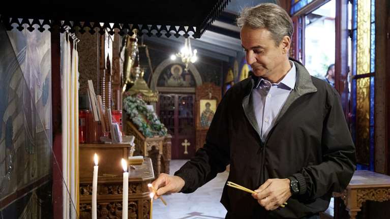 Περιοδεία Μητσοτάκη εκεί που &quot;σαρώνει&quot; ο Βελόπουλος και ο Νατσιός - Σε Πέλλα, Ημαθία και Πιερία ο πρωθυπουργός