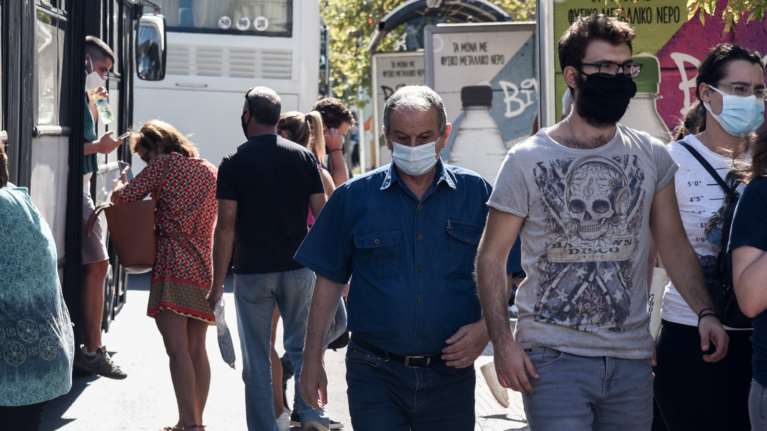 Κορονοϊός: Μάσκες παντού στην Αττική η μόνη λύση - Αυτό λένε οι ειδικοί
