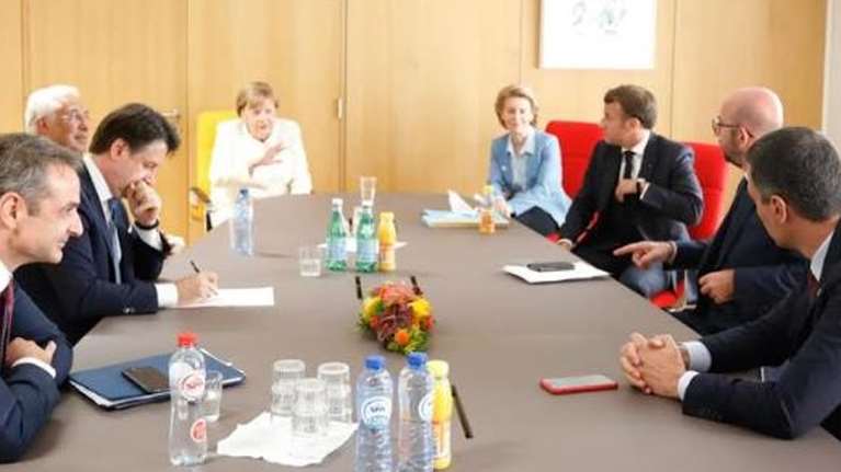 Σύνοδος Κορυφής: Μπαράζ συναντήσεων και ζυμώσεις - Μέρκελ και Μακρόν βλέπουν Μητσοτάκη, Σάντσεθ, Κόντε