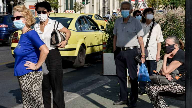 Κορονοϊός: Μεγάλη ανησυχία για την Αττική - 194 νέα κρούσματα σε μια μέρα, πάνω από τα μισά της χώρας