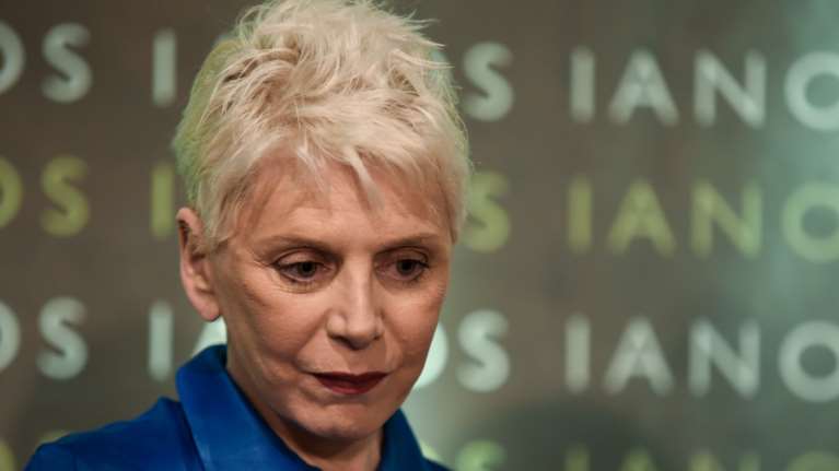 Έλενα Ακρίτα: Οργή για όσους δεν φοράνε μάσκα - &quot;Αν θες να μη φοράς κάτσε σπίτι σου&quot;