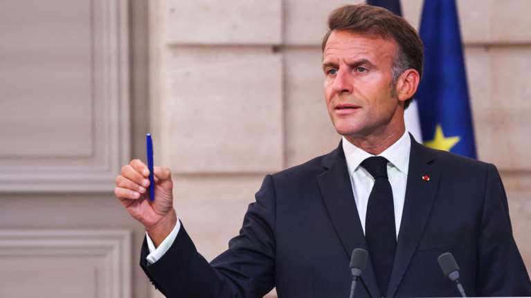 Στην Αίγυπτο τη Δευτέρα ο Μακρόν για να υποστηρίξει την &quot;εφαρμογή&quot; της συμφωνίας μεταξύ Ισραήλ και Χαμάς