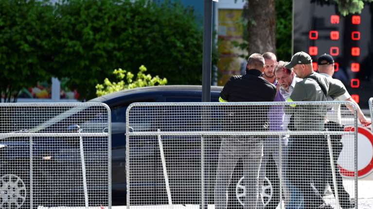 &quot;Το έκανα γιατί διαφωνώ με τις πολιτικές του&quot;- Τα πρώτα λόγια του συγγραφέα που πυροβόλησε τον πρωθυπουργό της Σλοβακίας