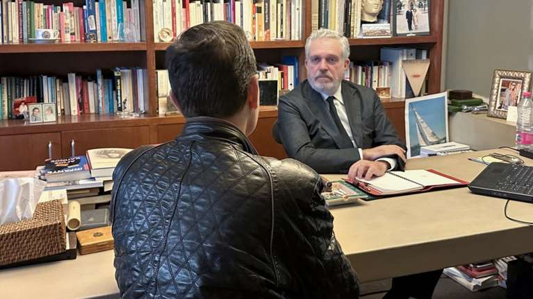 &quot;Με έλεγαν Φιλιππινέζα του Γλύξμπουργκ&quot; - Ο Χρήστος Ζαμπούνης στο TheTOC για τη ζωή του και τη σχέση του με τον τέως βασιλιά