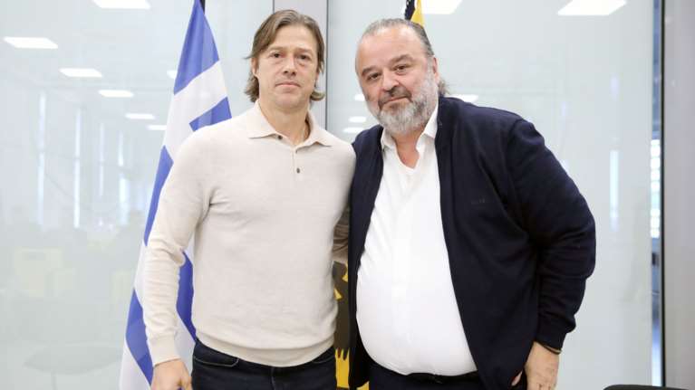 Λευκός καπνός, παραμένει στην ΑΕΚ ο Ματίας Αλμέιδα- &quot;Το γυαλί δεν ράγισε, είναι αλεξίσφαιρο&quot; η ατάκα Ηλιόπουλου