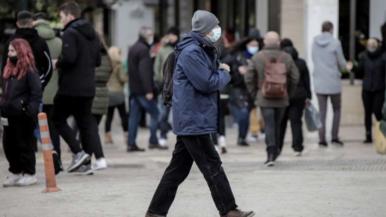 Προειδοποίηση Τζανάκη: Ας κρατήσουμε μικρό καλάθι για τη μείωση των κρουσμάτων