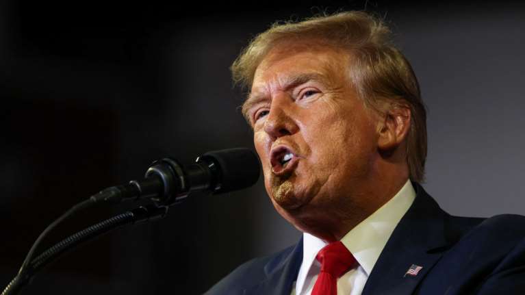 "Το ΝΑΤΟ έγινε ισχυρό επί προεδρίας μου", λέει τώρα ο Τραμπ - Απορρίπτει τις επικρίσεις