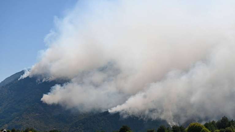 Οργή για τη φωτιά στις Σέρρες που καίει από τις... 18 Ιουλίου: &quot;Είμαστε αβοήθητοι, εδώ και 5 μέρες δεν έχουμε εναέρια μέσα&quot;