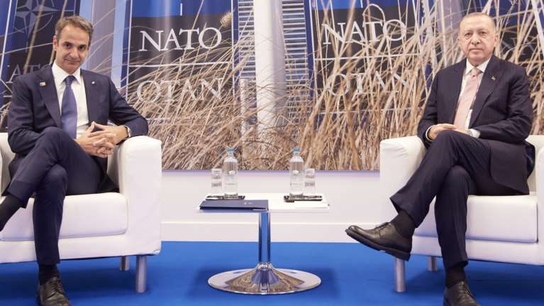Συνάντηση Μητσοτάκη-Ερντογάν: &quot;Έσπασε ο πάγος - Συμφώνησαν να αφήσουν πίσω τους την ένταση του 2020&quot;