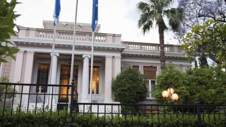 Financial Times για υποκλοπές: Ρωσικό δάκτυλο βλέπει η κυβέρνηση - "Οξύ πολιτικό πρόβλημα για Μητσοτάκη"