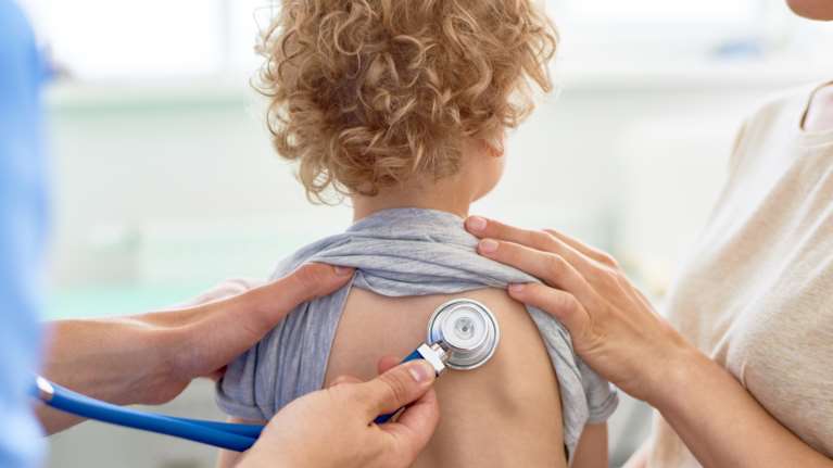 Παγώνη: Επικίνδυνη η ιλαρά - Τι πρέπει να κάνουν όσες μητέρες δεν έχουν εμβολιάσει τα παιδιά τους