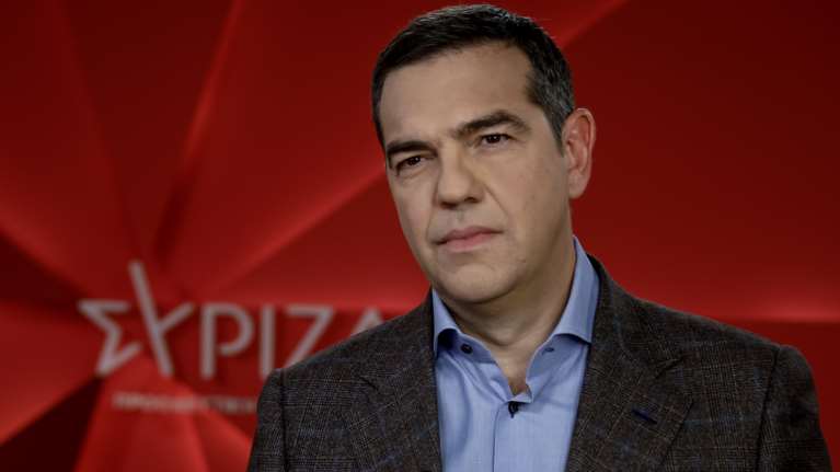 Τσίπρας: "Ανέβασε" βίντεο με τον Μητσοτάκη - "Κατά τ’ άλλα, τη μελέτη Τσιόδρα την παρέλαβε ο κλητήρας"