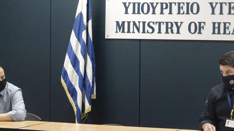 Κορονοϊός: Υποχρεωτική τηλεργασία στο 40% σε δημόσιο και ιδιωτικό τομέα στην Αττική - Έως 9 άτομα οι συναθροίσεις - Τέλος σινεμά και συναυλίες