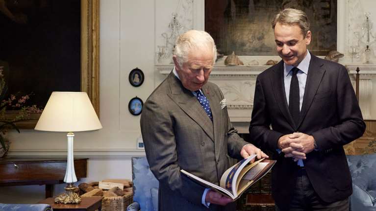 Στο Dumfries House ο Κυριάκος Μητσοτάκης: Η συνάντηση με τον Πρίγκιπα Κάρολο και τα σχέδια για το Τατόι [Εικόνες]