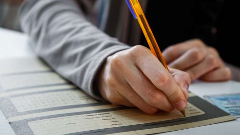 Πανελλήνιες 2024 - ΕΠΑΛ: Τα θέματα σε Ηλεκτροτεχνία 2, Αρχιτεκτονικό Σχέδιο, Ναυτικό Δίκαιο και Ιστορία Τέχνης