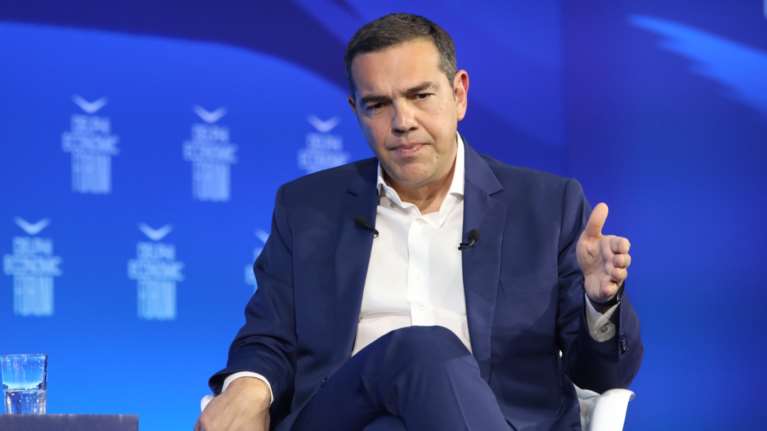 Τσίπρας: "Οι πολιτικές του κ. Μητσοτάκη μας οδηγούν ξανά στον κίνδυνο της χρεοκοπίας"